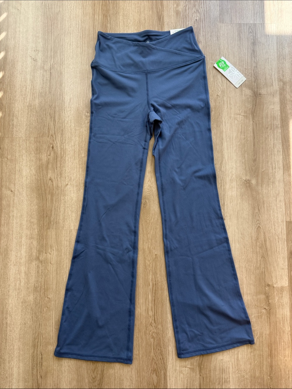 GAIAM Cross-Over Waist Yoga Leggings